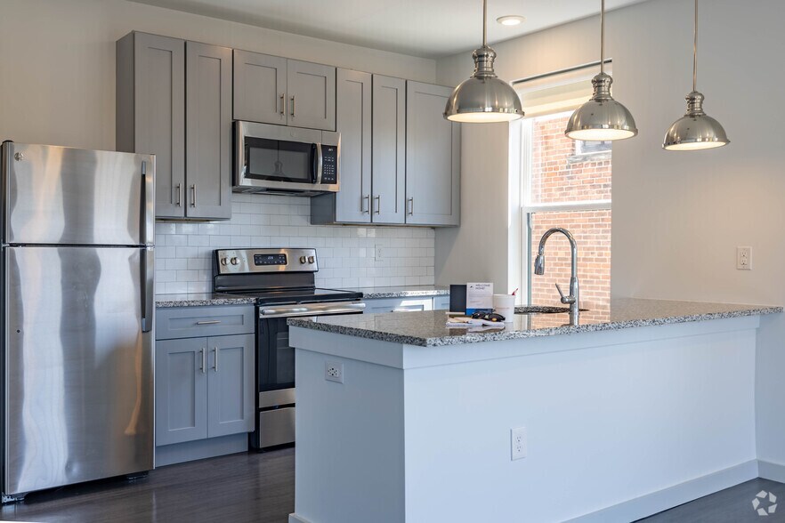 More Photos Of 5829 Madison Rd, Cincinnati Apartments For Lease