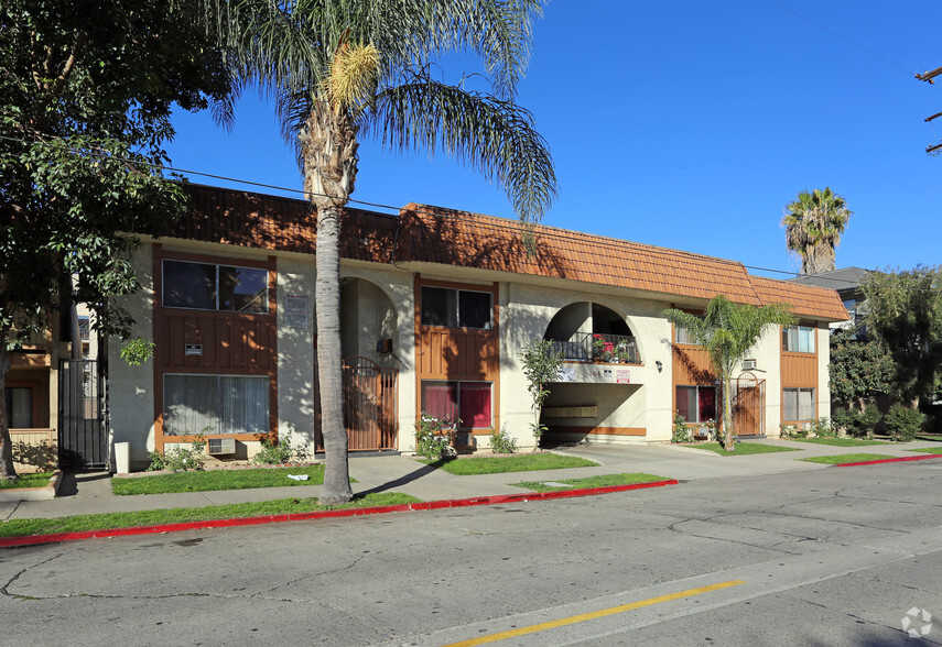 Primary Photo Of 1416 N Spurgeon St, Santa Ana Apartments For Sale