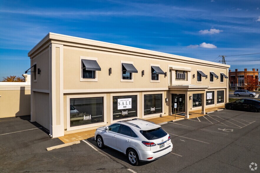 Primary Photo Of 1100 W Church Rd, Sterling Freestanding For Sale