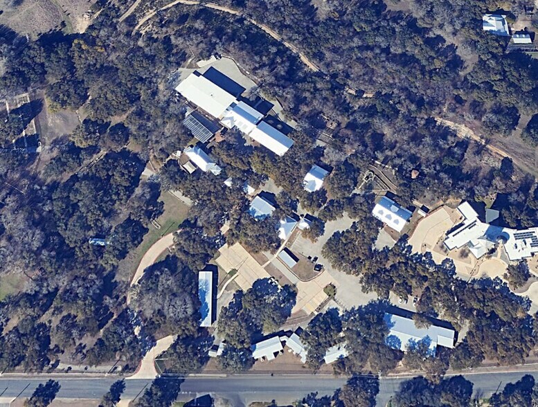 More Photos Of 316 W Highland Dr, Boerne Office For Sale