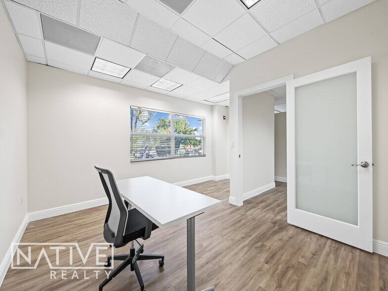 More Photos Of 2801-2809 E Commercial Blvd, Fort Lauderdale Unknown For Lease