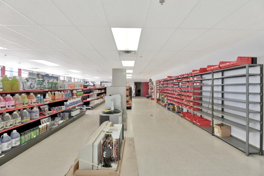 More Photos Of 811 E Waterman St, Wichita Warehouse For Sale