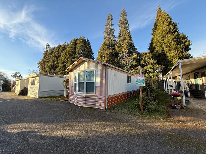 More Photos Of 3701 Cherry Ave NE, Keizer Manufactured Housing Mobile Home Park For Sale