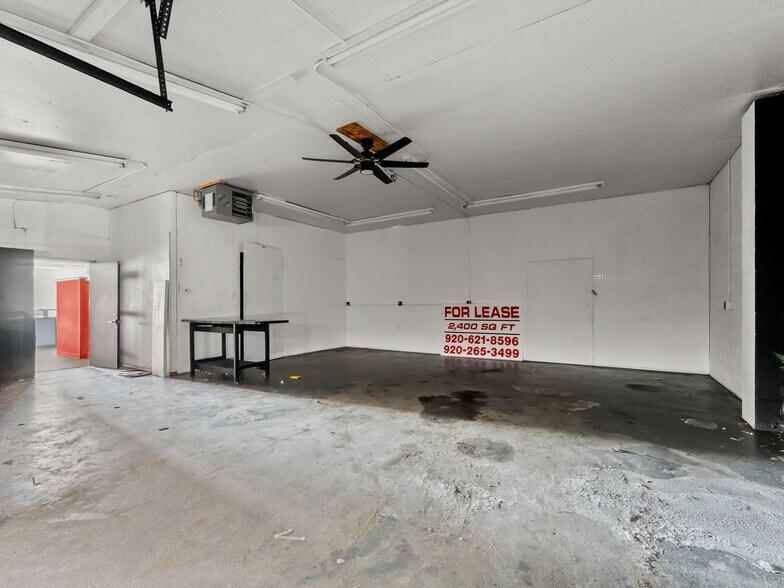 More Photos Of 1930 E Mason St, Green Bay Freestanding For Lease