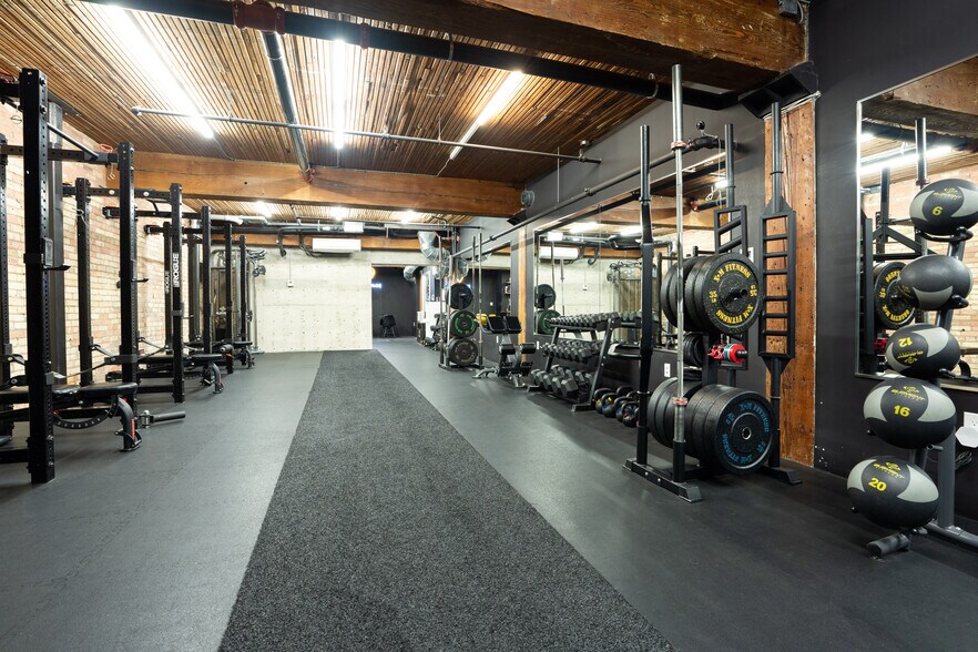 More Photos Of 76-78 Richmond St E, Toronto Loft Creative Space For Sale