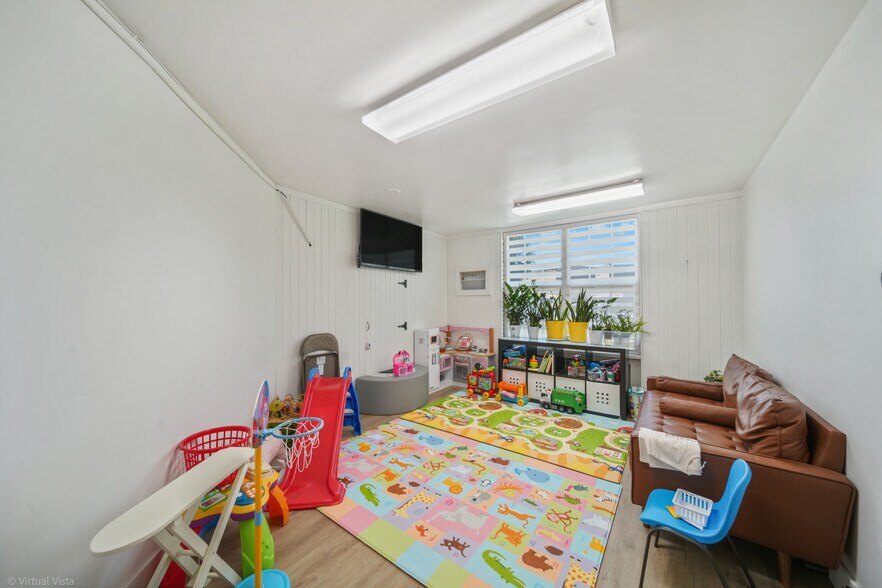 More Photos Of 800 Beau Drive, Des Plaines Religious Facility For Sale