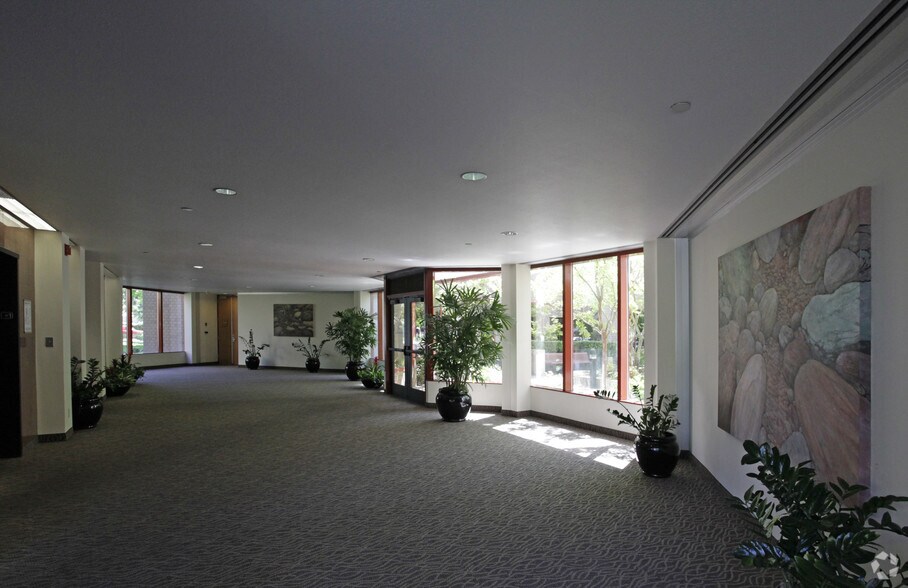 More Photos Of 2125 Oak Grove Rd, Walnut Creek Office For Lease