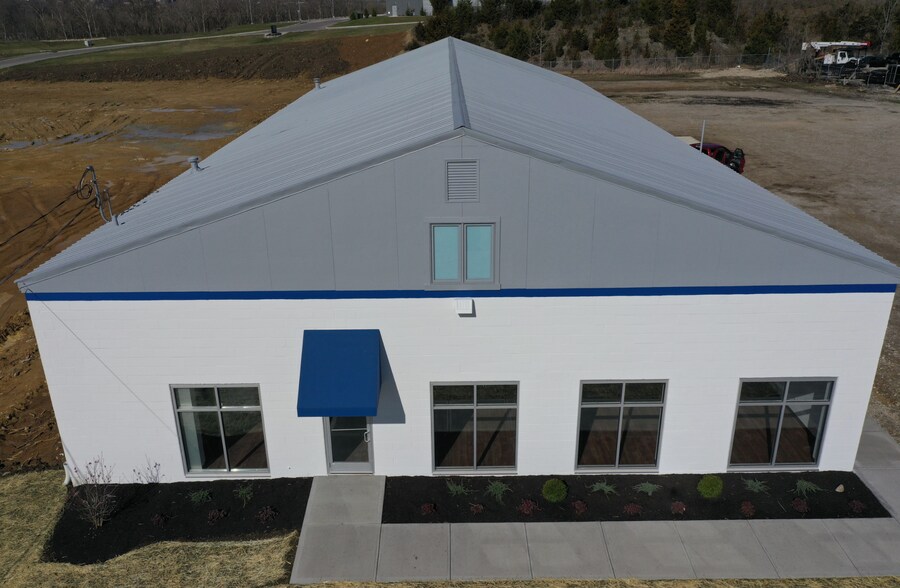 More Photos Of 9361 Seward Rd, Fairfield Warehouse For Lease