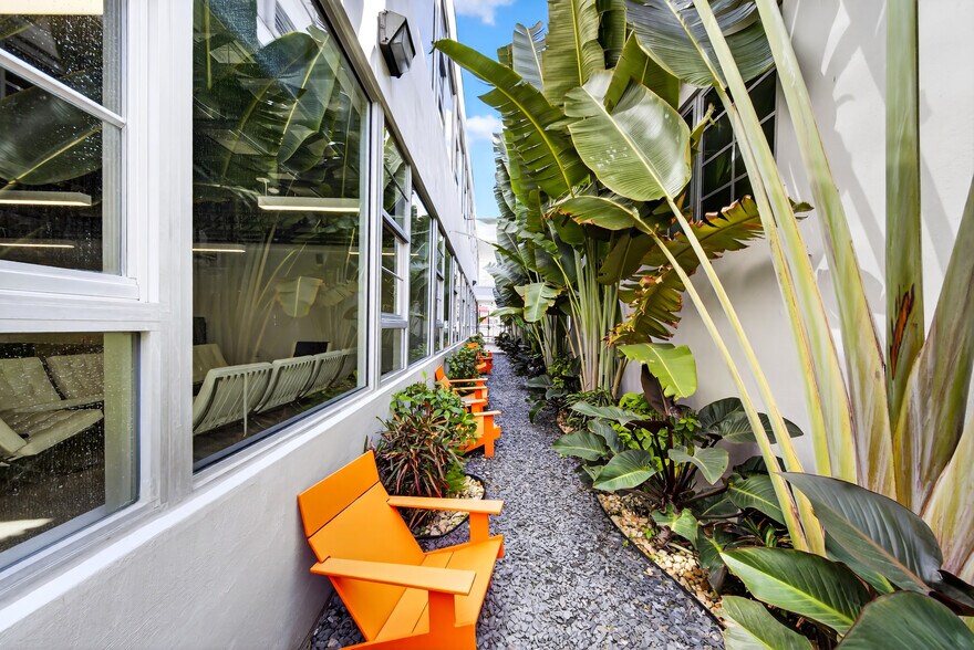 More Photos Of 7630 Biscayne Blvd, Miami Office For Lease