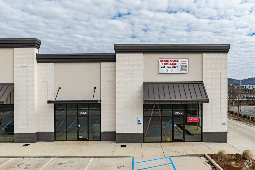 More Photos Of 1010 Memorial Pky N, Huntsville Storefront For Lease