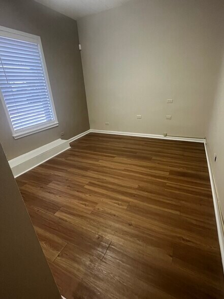 More Photos Of 523 E Quincy St, San Antonio Medical For Lease