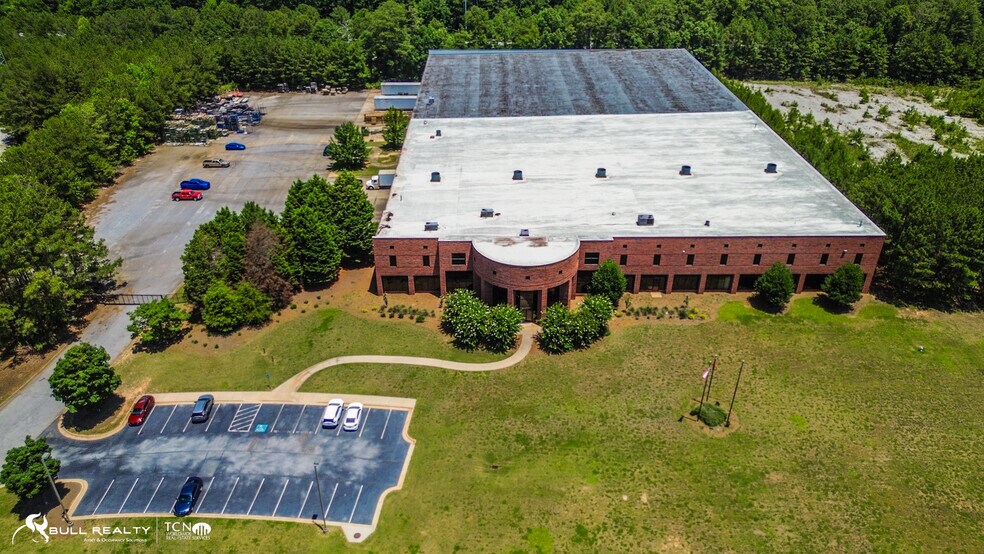 More Photos Of 14290 Lochridge Blvd, Covington Distribution For Lease