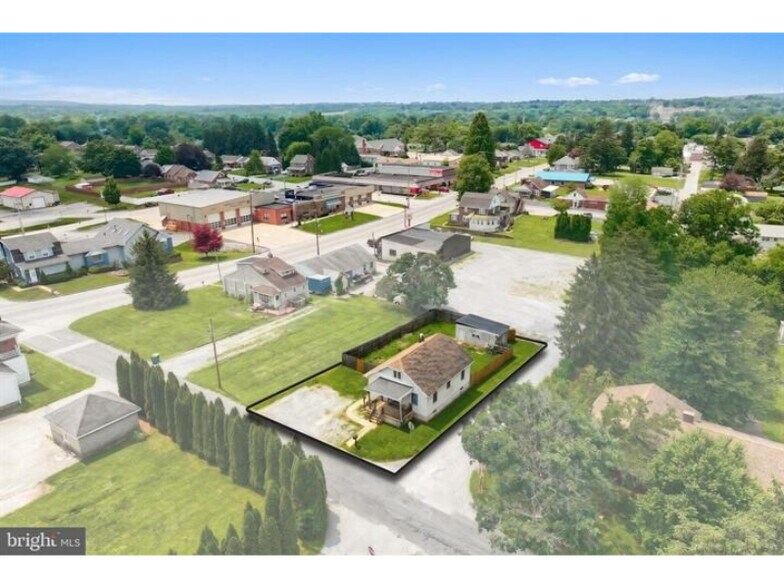 More Photos Of 2151 Maple Rd, York Flex For Sale