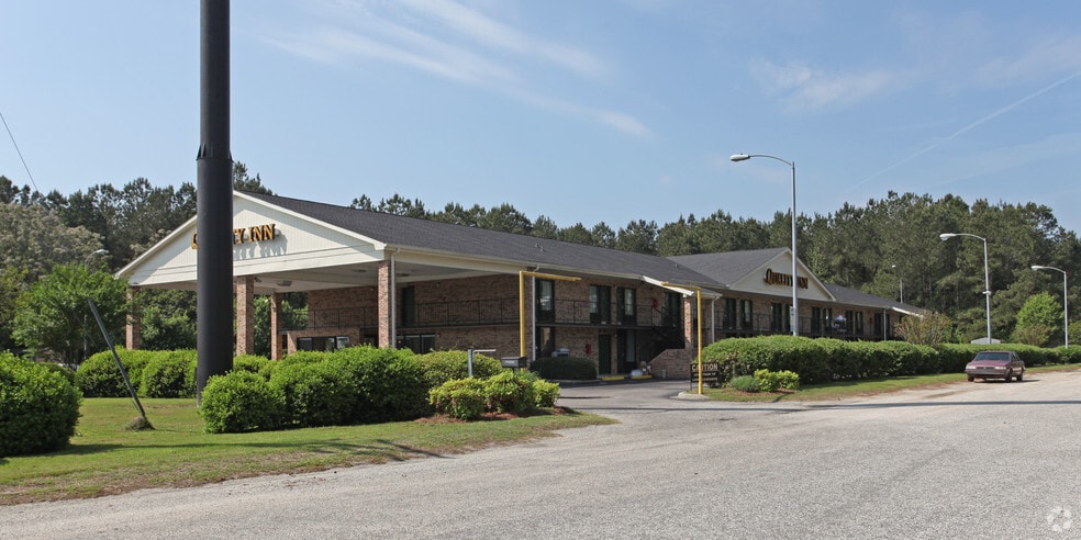 More Photos Of 3031 Paxville Hwy, Manning Hotel For Sale