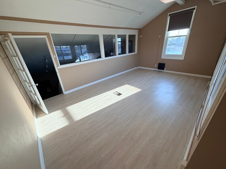 More Photos Of 4911 Warner Ave, Huntington Beach General Retail For Lease