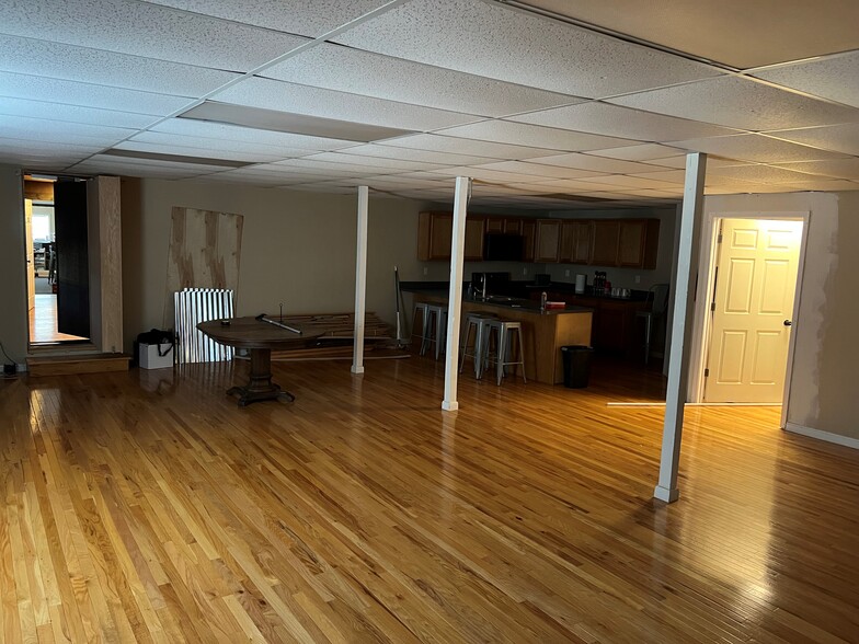 More Photos Of 2118 Bruce Ave, Louisville Restaurant For Sale