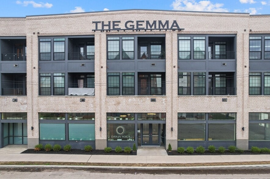 More Photos Of 1117 Oak St, Columbus Apartments For Lease