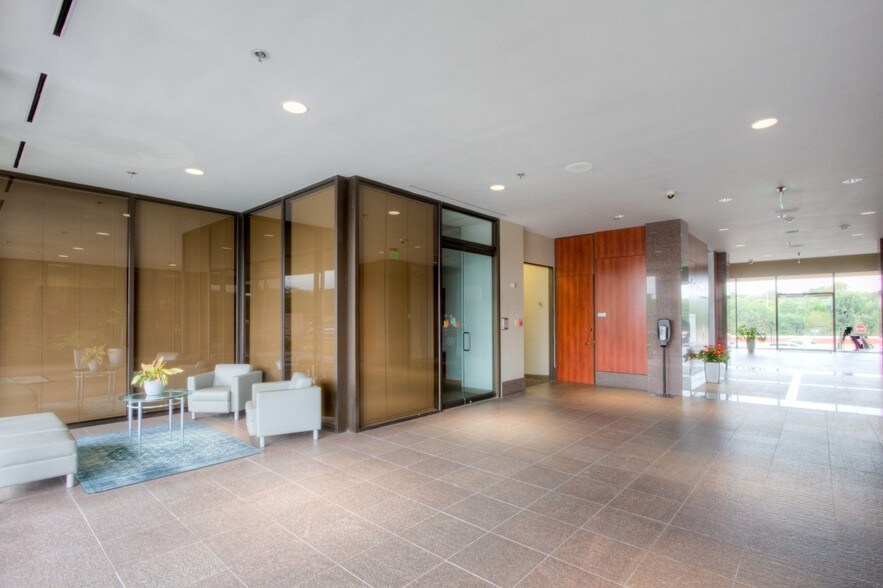 Primary Photo Of 1100 NW Loop 410, San Antonio Coworking Space