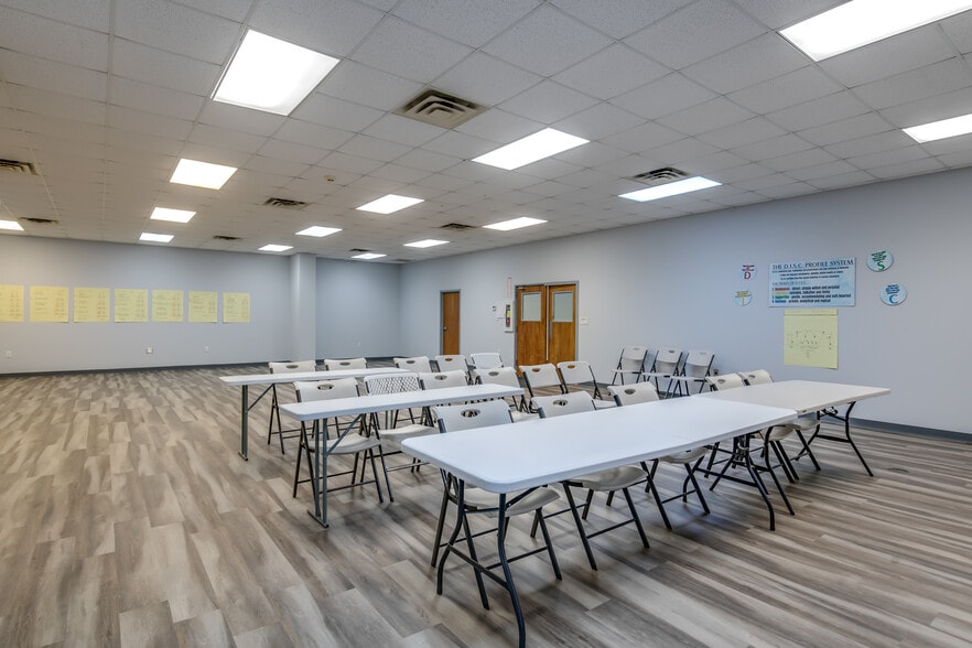 More Photos Of 1110 Emory Folmar Blvd, Montgomery Industrial For Sale