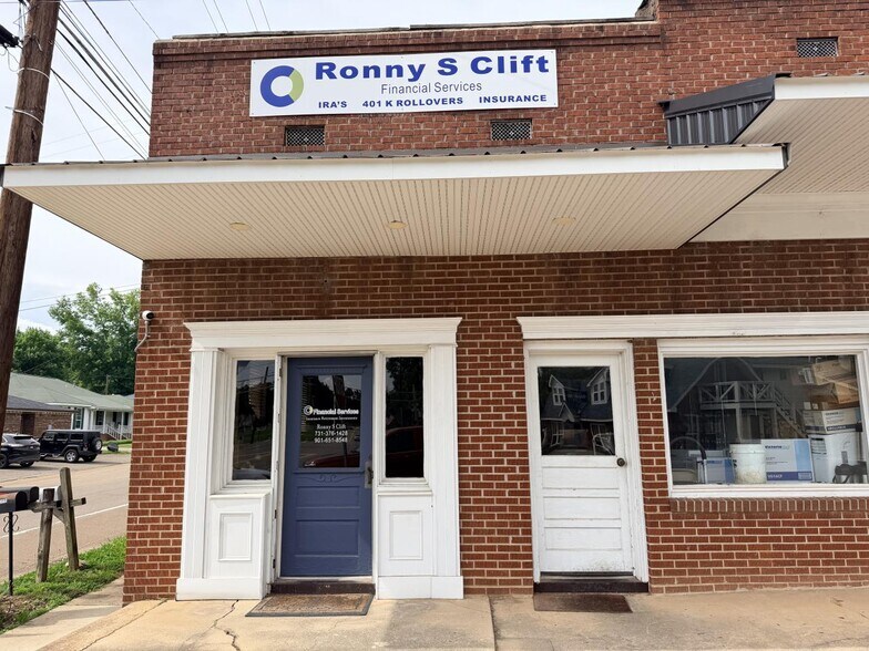 More Photos Of 114 Dogwood Ave, Middleton Auto Repair For Sale