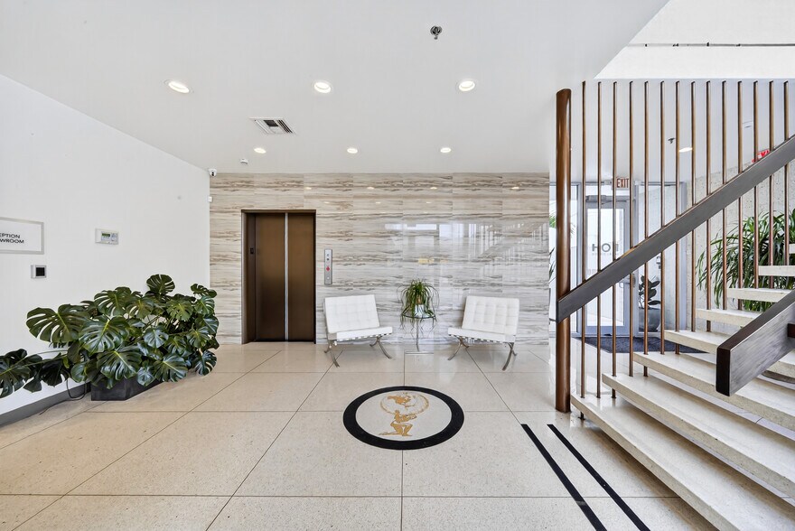 More Photos Of 7630 Biscayne Blvd, Miami Office For Lease