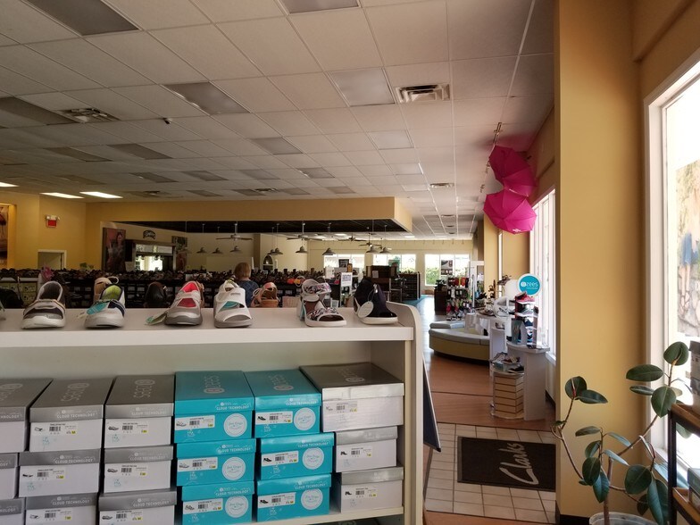 More Photos Of 10589 N Kings Hwy, Myrtle Beach Freestanding For Lease