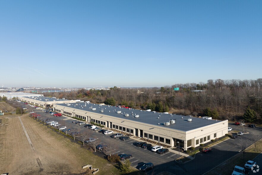 More Photos Of 2400 Main St, Sayreville Light Manufacturing For Lease