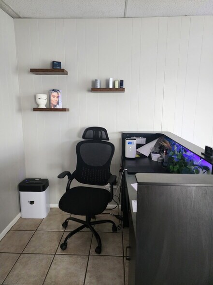 More Photos Of 1500 FM 2673, Canyon Lake Storefront Retail Office For Lease