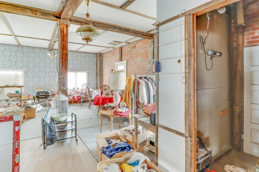 More Photos Of 400 W Victor Ave, Victor Hotel For Sale