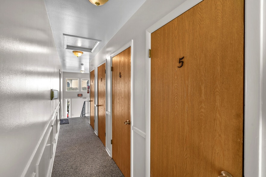 More Photos Of 100 E Market St, Piper City Apartments For Sale