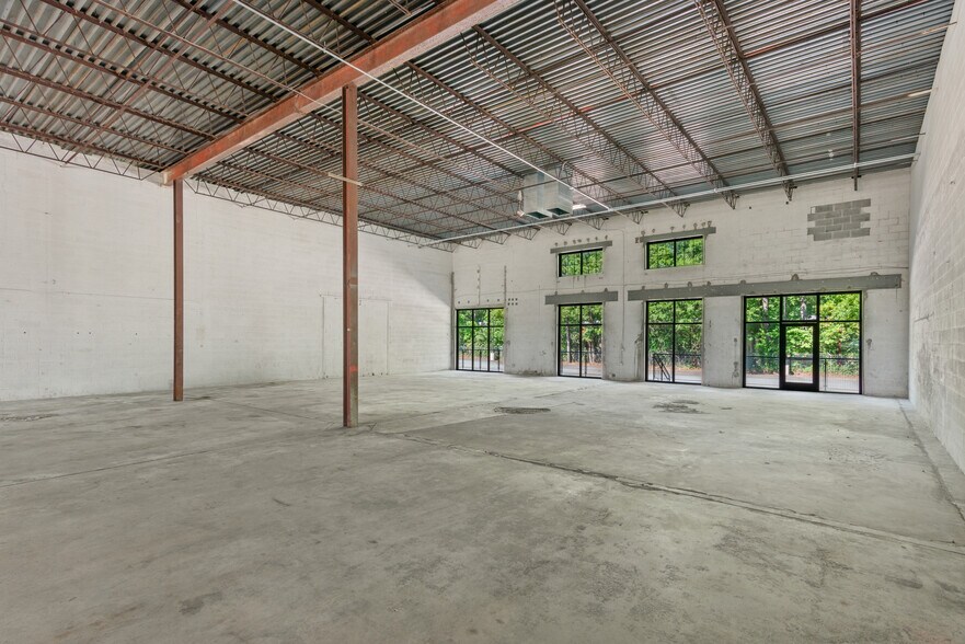 More Photos Of 3586 Pierce Dr NE, Chamblee Office For Lease