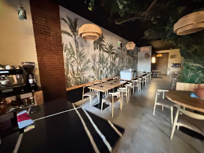 More Photos Of 4105 Park Ave, Union City Restaurant For Sale