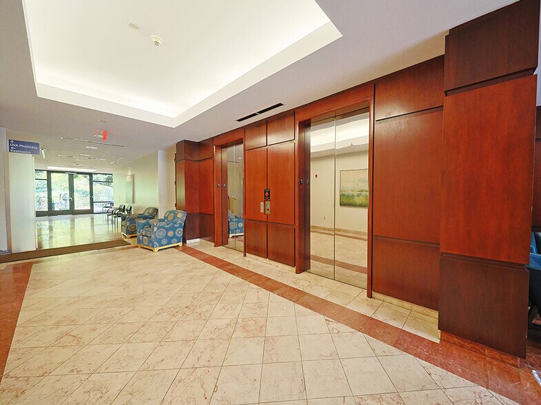 More Photos Of 590 Peter Jefferson Pky, Charlottesville Medical For Lease