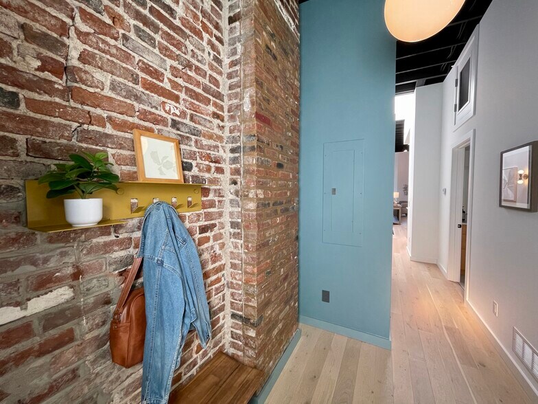 More Photos Of 4736-4750 McPherson Ave, Saint Louis Storefront Retail Office For Sale