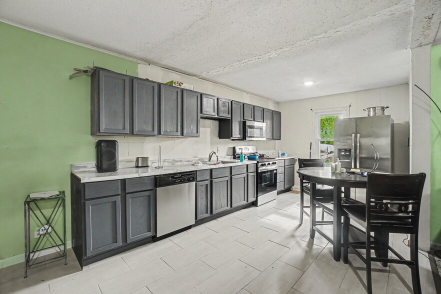 More Photos Of 4431 N 60th Ave, Omaha Office Residential For Sale