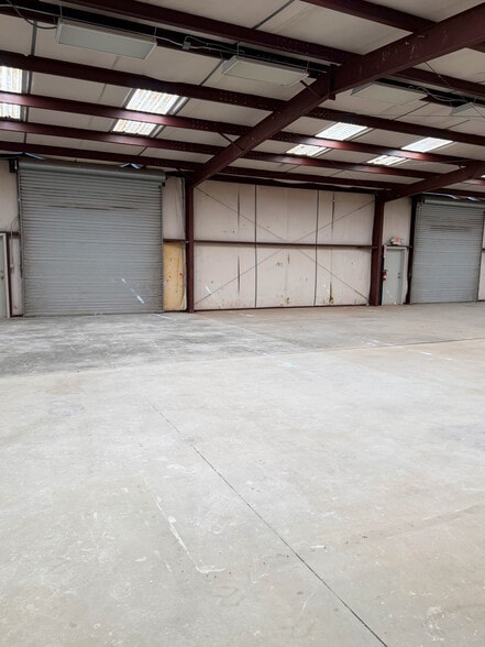 More Photos Of 204 Stalnaker Ave, Warner Robins Industrial For Lease