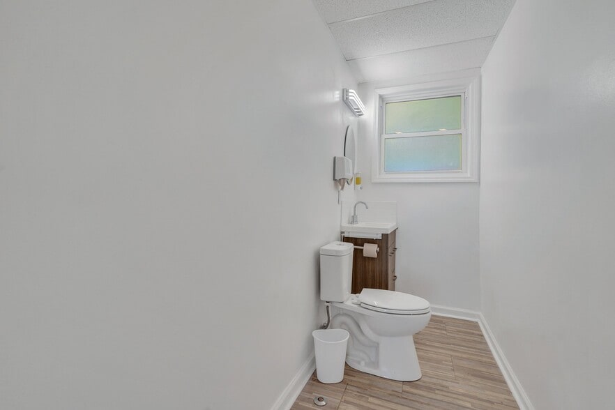 More Photos Of 1012 E Gwinnett St, Savannah Office For Lease