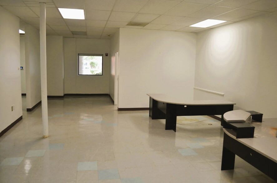 More Photos Of 1506 Hull St, Richmond Religious Facility For Lease