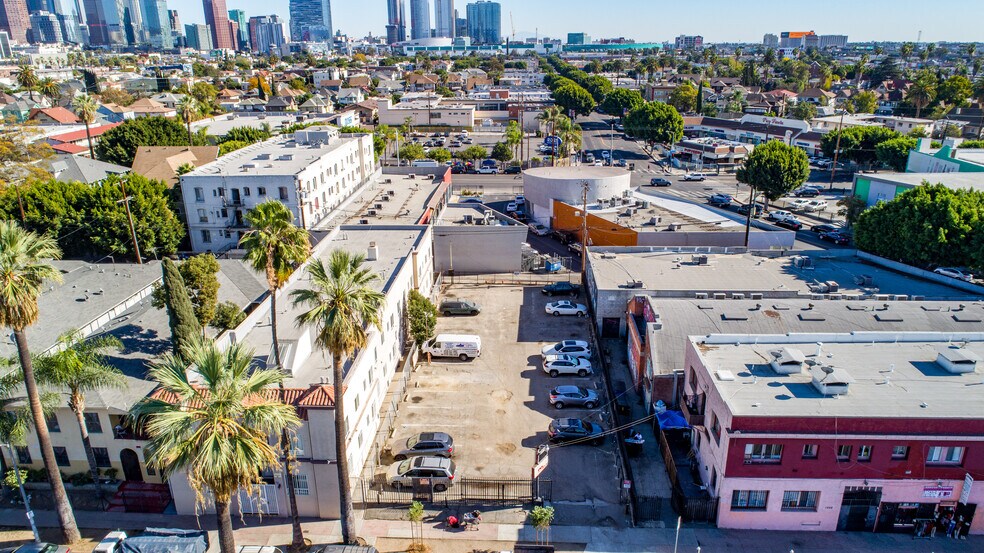 More Photos Of 1252 S Lake St, Los Angeles Storefront Retail Residential For Sale
