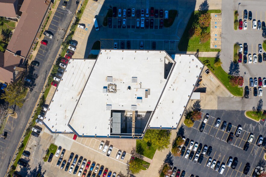 More Photos Of 4200 E Skelly Dr, Tulsa Office For Lease