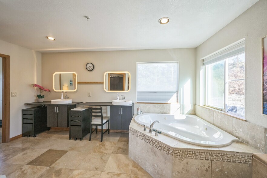 More Photos Of 5380 N Lariat Dr, Castle Rock Specialty For Sale