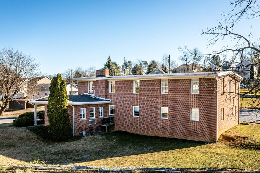 More Photos Of 2408 Hickory St, Staunton Religious Facility For Sale