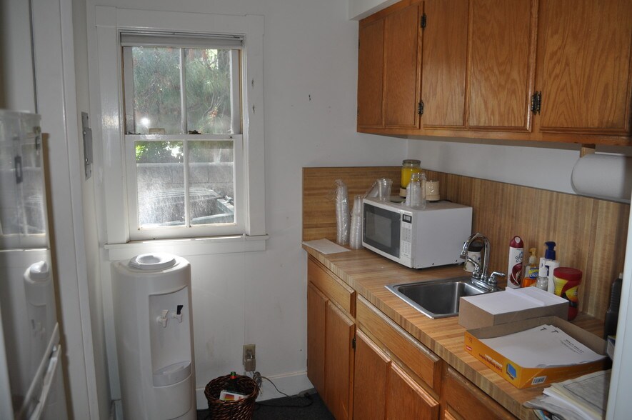 More Photos Of 253-255 S Marengo Ave, Pasadena Office For Sale