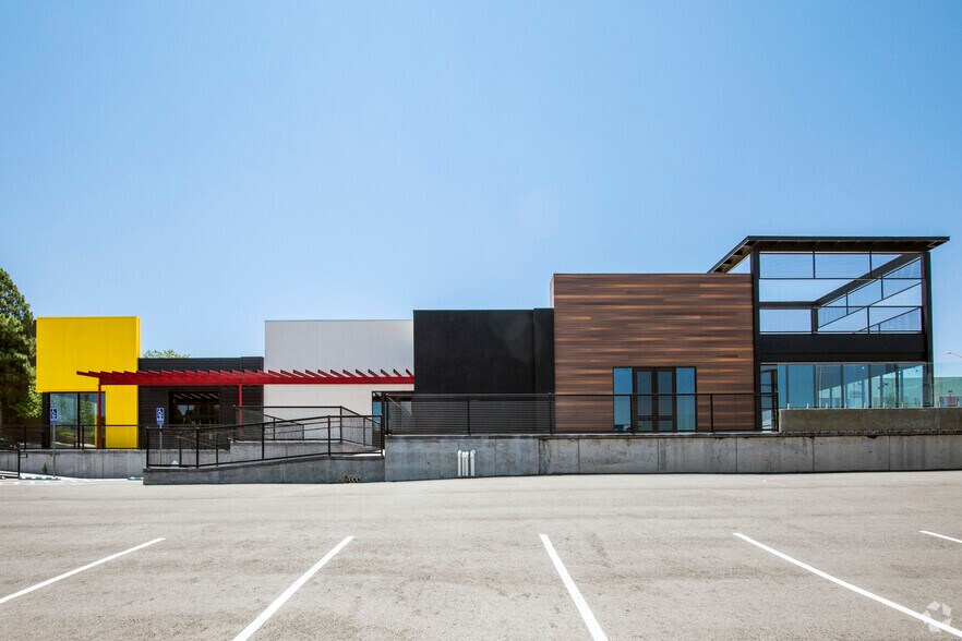 More Photos Of 2500 Yale Blvd SE, Albuquerque Storefront Retail Office For Lease