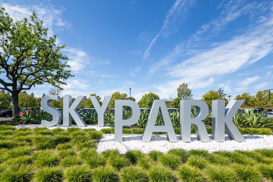 More Photos Of 17752 Sky Park Cir, Irvine Unknown For Lease