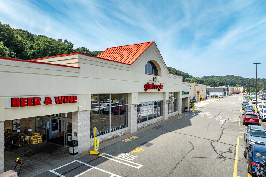 Primary Photo Of 9805 McKnight Rd, Pittsburgh Unknown For Lease
