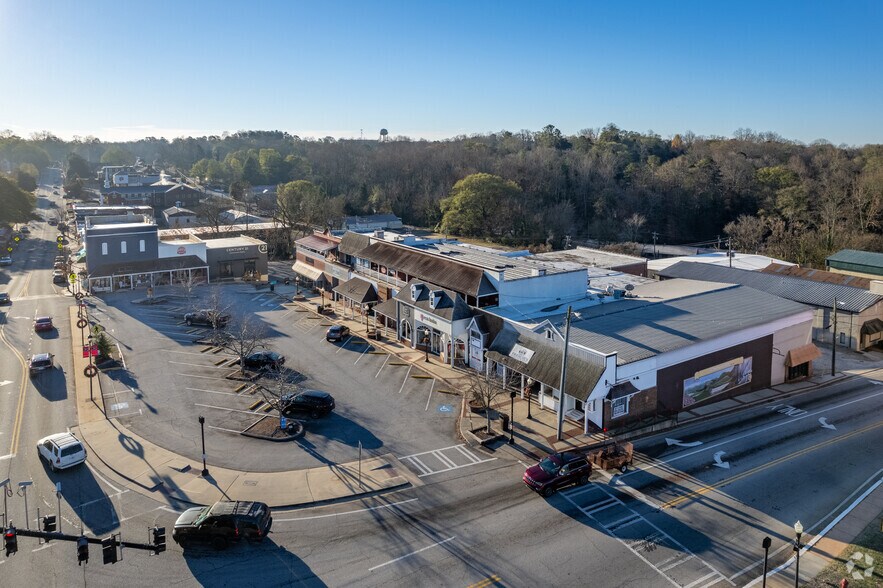 More Photos Of 1423 Washington St, Clarkesville Storefront Retail Office For Lease