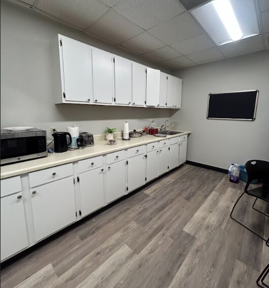 More Photos Of 4265 Brownsboro Rd, Winston-Salem Office For Sale