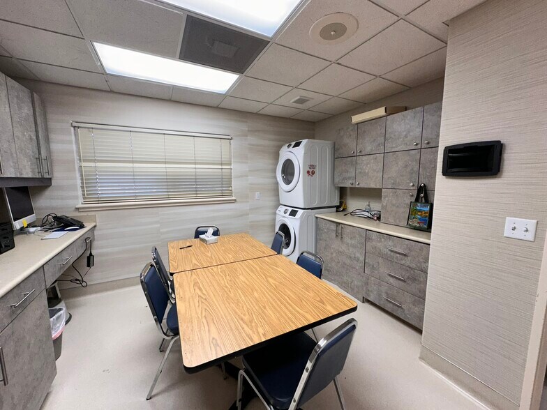 More Photos Of 139 Arch St, Redwood City Medical For Lease