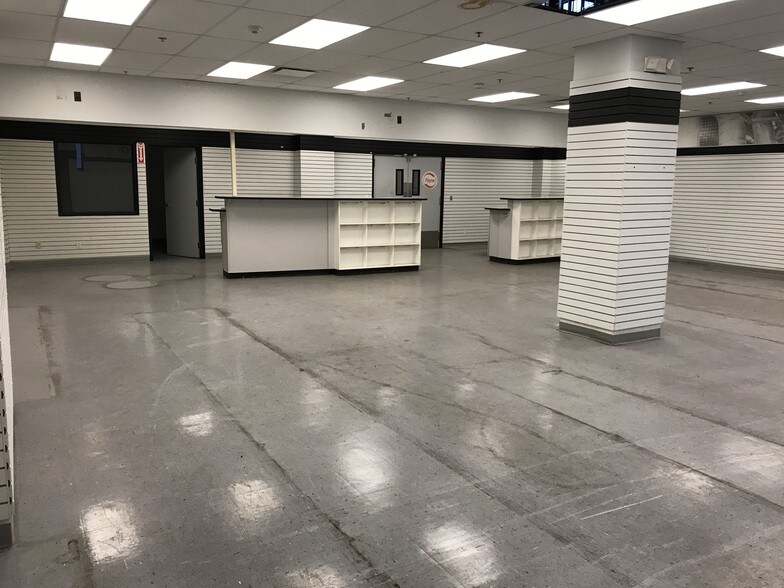 More Photos Of 2 Wilton Ave, Norwalk Freestanding For Lease